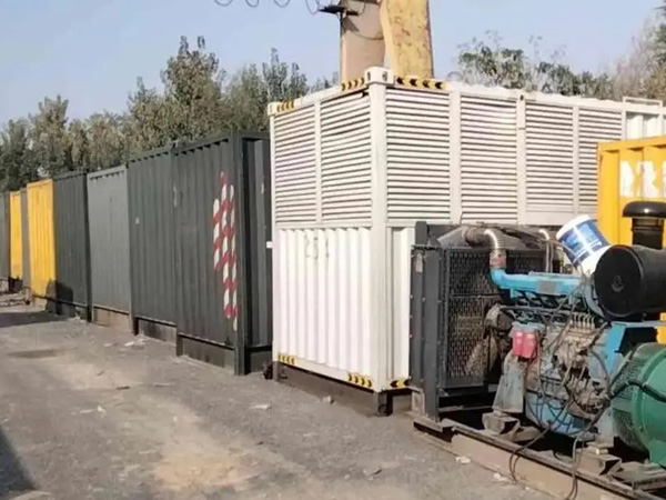 璧山200KW柴油发电机机组每小时油耗是多少？